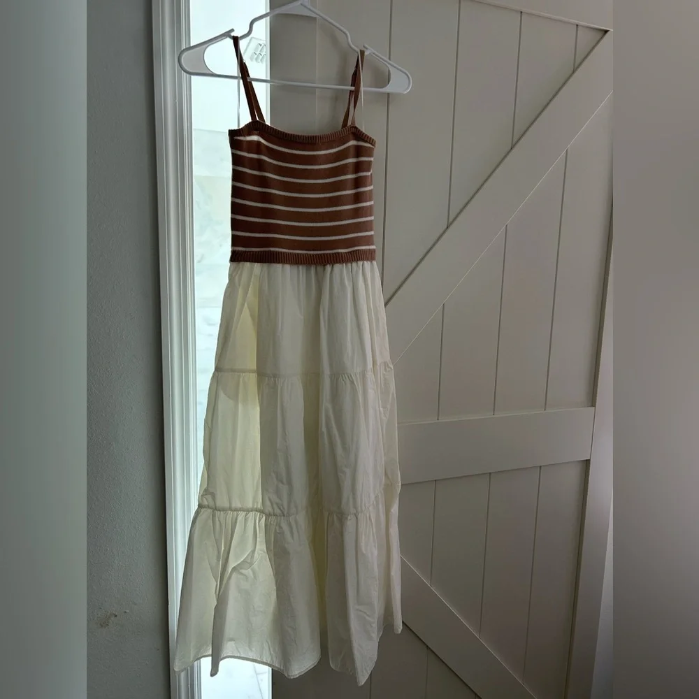 Striped Beige and White Maxi Dress - Picture 3 of 8